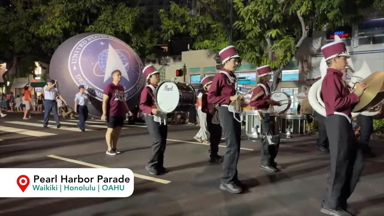 Pearl Harbor Day Parade in WAIKIKI | Honolulu | OAHU