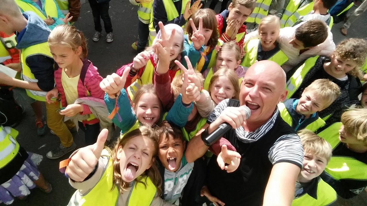 AmbiDance - Selfie ( jaarmarkt Oosteeklo)