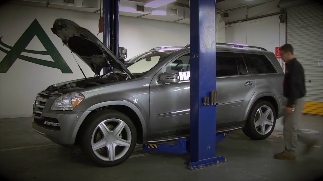 Installling the Arnott New Rear Air Spring on Mercedes-Benz GL & ML-Class A-2596