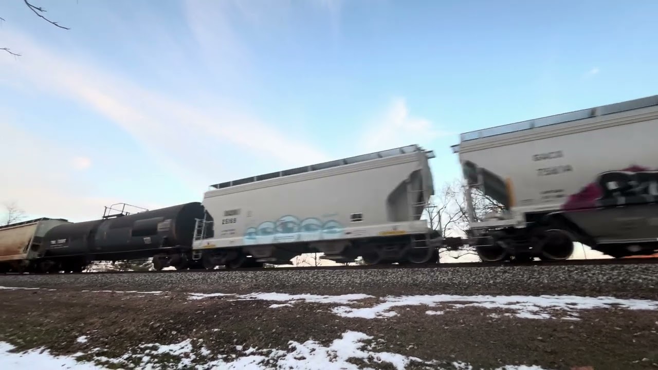 CSX Southbound Mixed Freight in Columbus Indiana