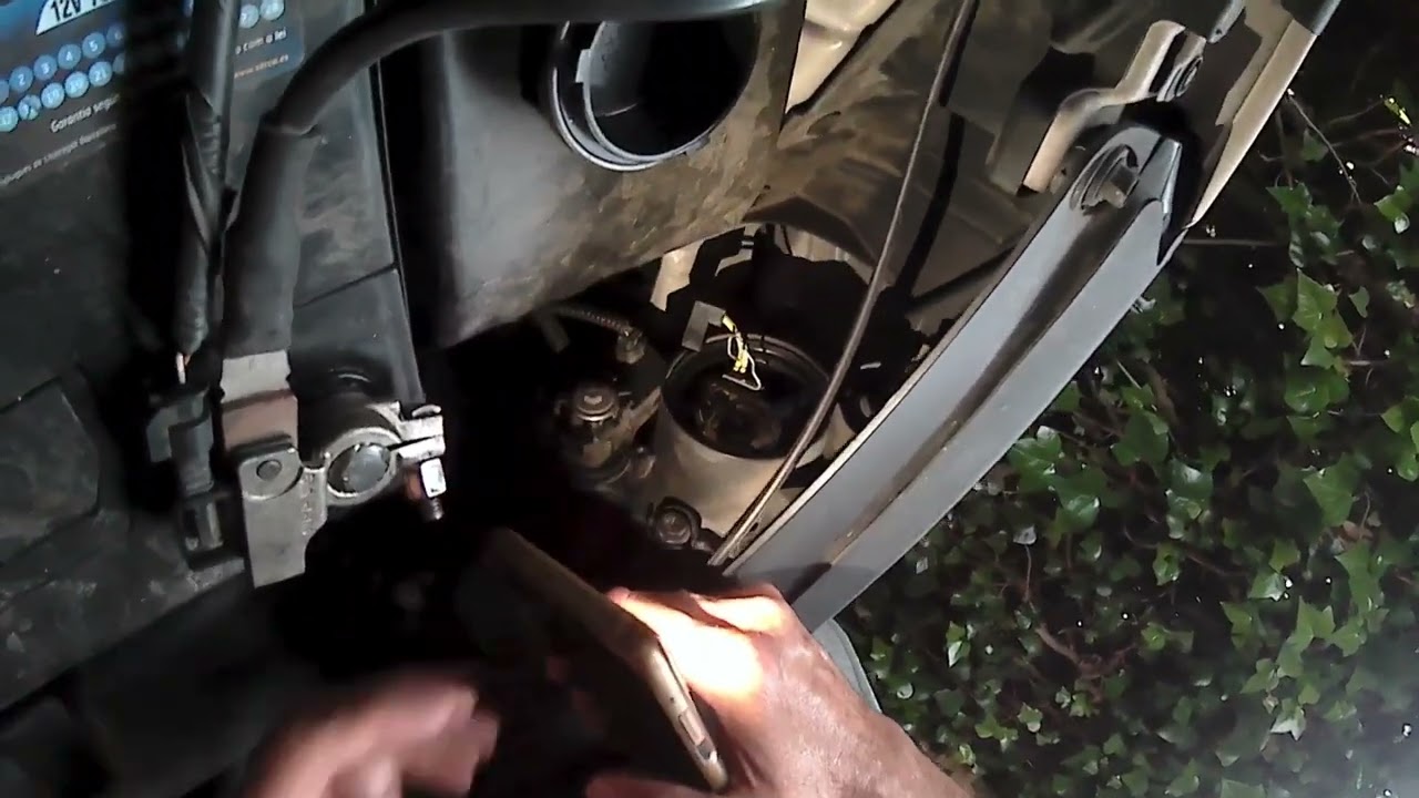 Cambio de bombillas de situación y cruce en el Hyumdai IX35 🚗🚗