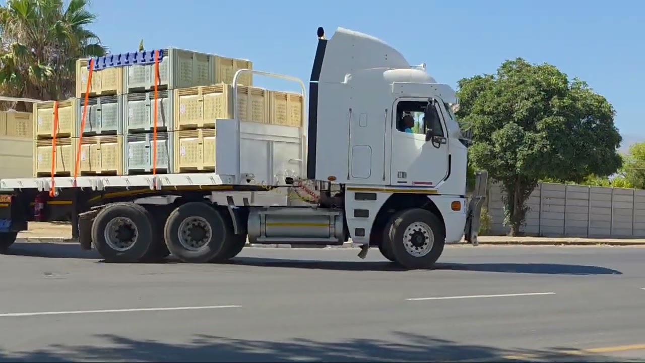 Truck Spotting in Ceres continues 2