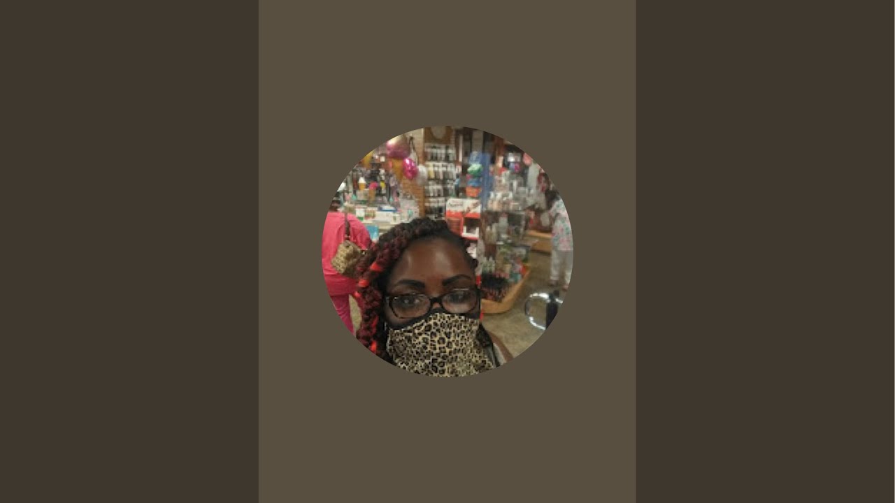 Erica the comedian and her family  is live!
