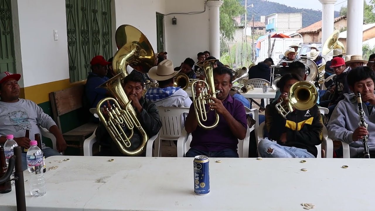 😱😱WAOU QUE BRILLANTE TOCA LA BANDA DINASTÍA CASTAÑEDA DE XILOTEPEC - fiesta anual en Tenexcalcingo😱😱
