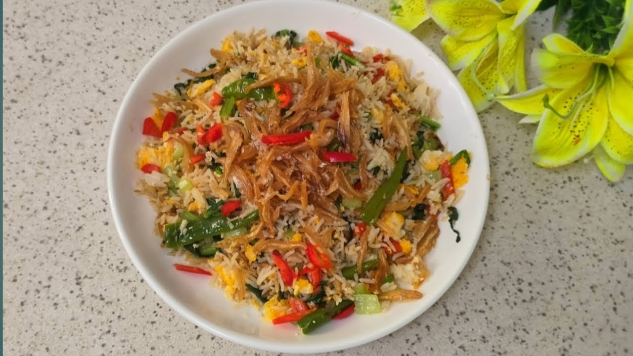 Anchovies Fried Rice (Nasi Goreng Ikan Belis)凤尾鱼炒饭