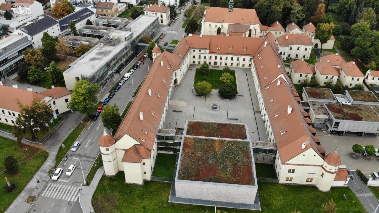 Prohlédněte si kampus s děkanem FIT