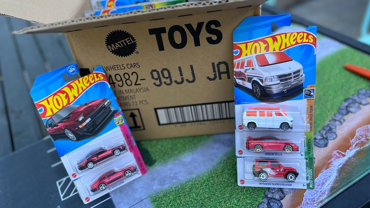Lamley Unboxing: Hot Wheels 2023 J Case with a crazy cool error!