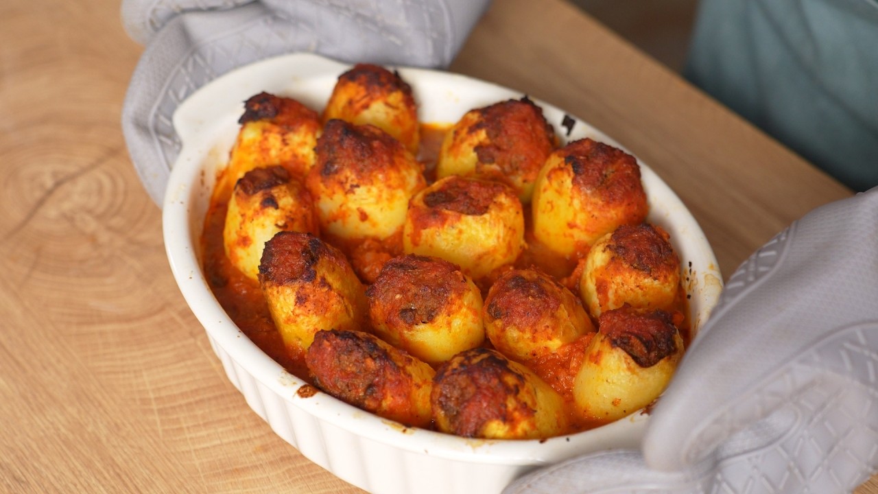 Feed a Crowd with this Delicious Potato Bake!