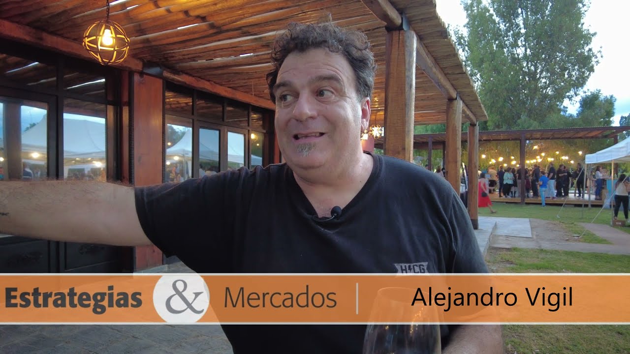 Alejandro Vigil: 