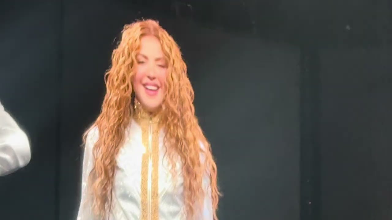 SHAKIRA live in PHOENIX full concert  Lmynlworld 
