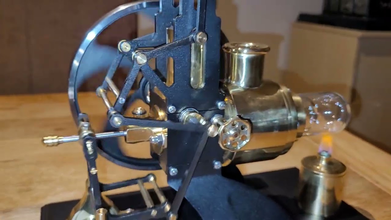 Heißluftmotor Stirlingmotor Wiggers Replika HHV-08-250 (Test Nachlauf ohne Flamme)