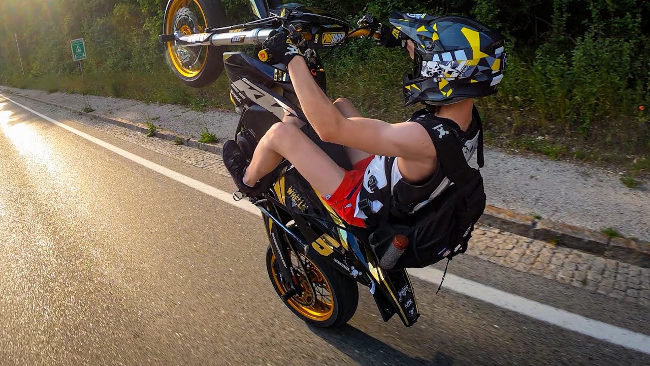 Er killt die KTM EXC 125 -Supermoto