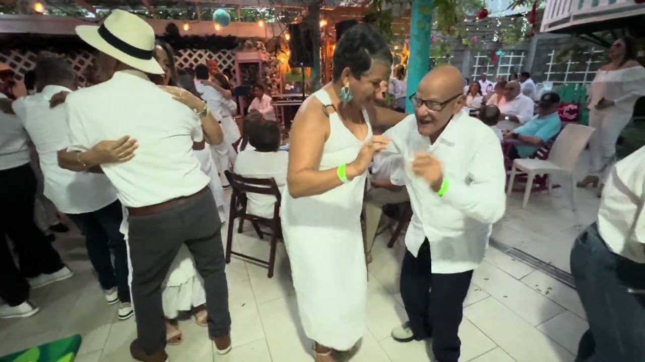 Lolala Lolala con Orquesta Santa Cecilia  en Terraza Gloria