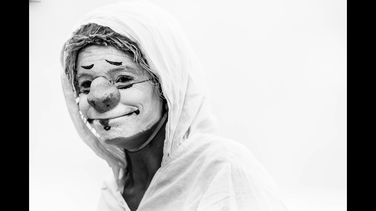 SKY DE SELA, CLOWN. EXTRAITS SPECTACLE JEUN PUBLIC "IBOU A FAIM"