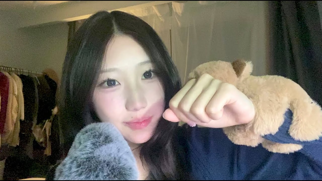 asmr | mic scratching + patting your back to go to sleep | i have a capybara on my mic