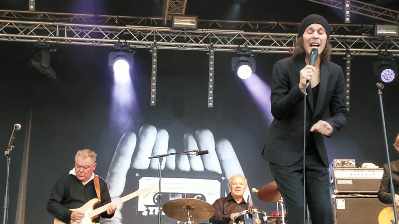 Ville Valo & Agents - Ikkunaprinsessa, Live (Qstock 2019)