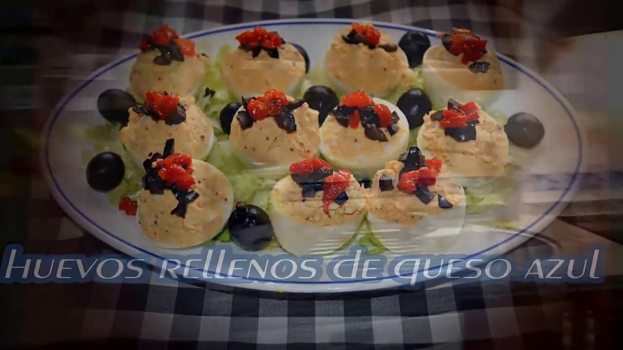HUEVOS RELLENO DE QUESO AZUL