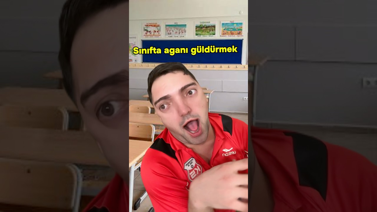Sınıfta arkadaşını güldüren öğrenci 