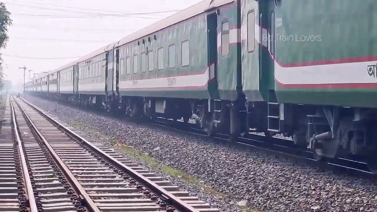 পঞ্চগড় এক্সপ্রেস (৭৯৩ আপ)যখন ফুলবাড়ি স্টেশন থ্রুপাস চলে যায়