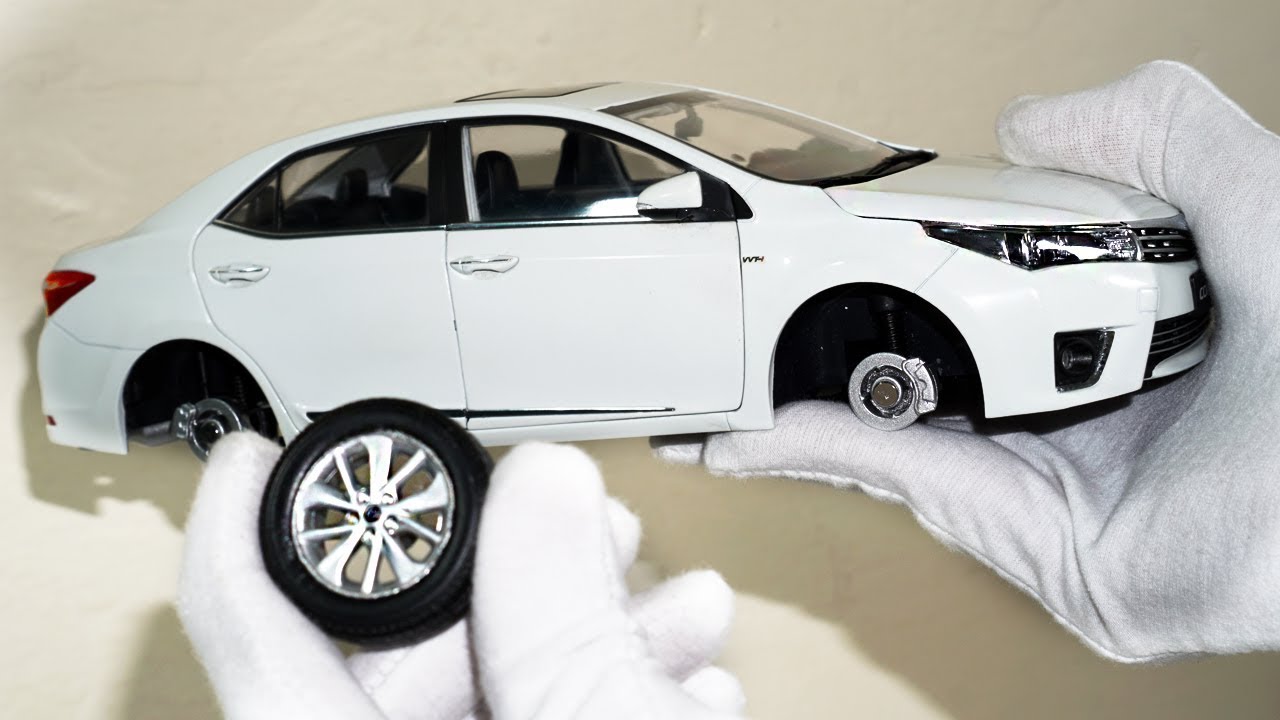 Inside of Toyota Corolla Altis 1:18 Scale - Detailed Review of Diecast Model Car