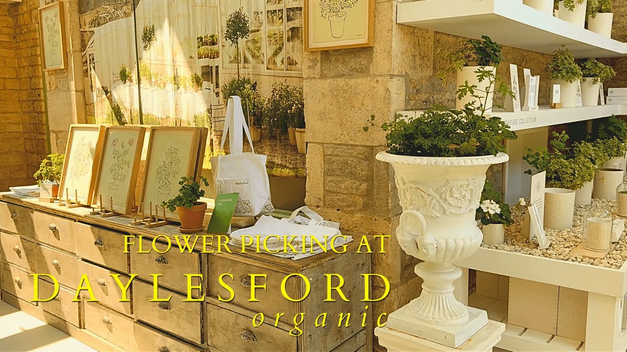 Flower Picking & Touring Daylesford Organic in the Cotswolds+Flower arrangement | Giuppy in Arcadia