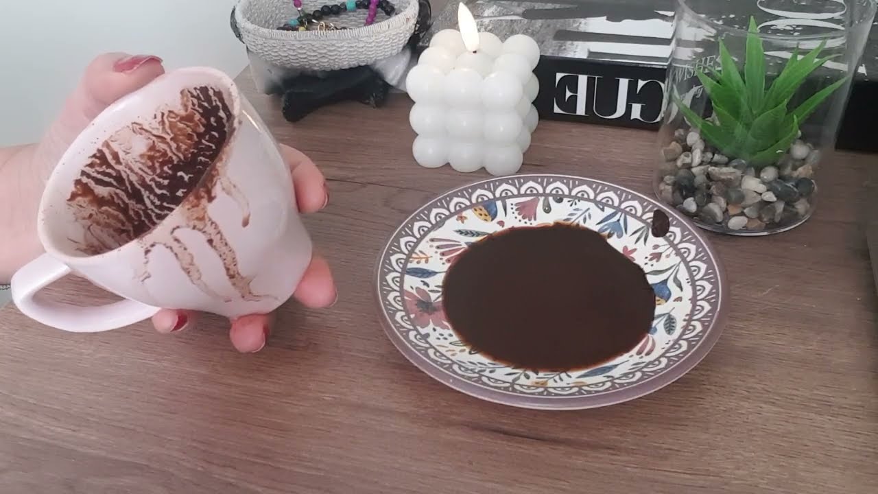 FESATLIKTAN ÇATLIYORLAR SEN HERŞEYİ HALLETTİKÇE SİNİRLERİNDEN KATIR GİBİ TEPİNİRLER ANCA KAHVE FALI