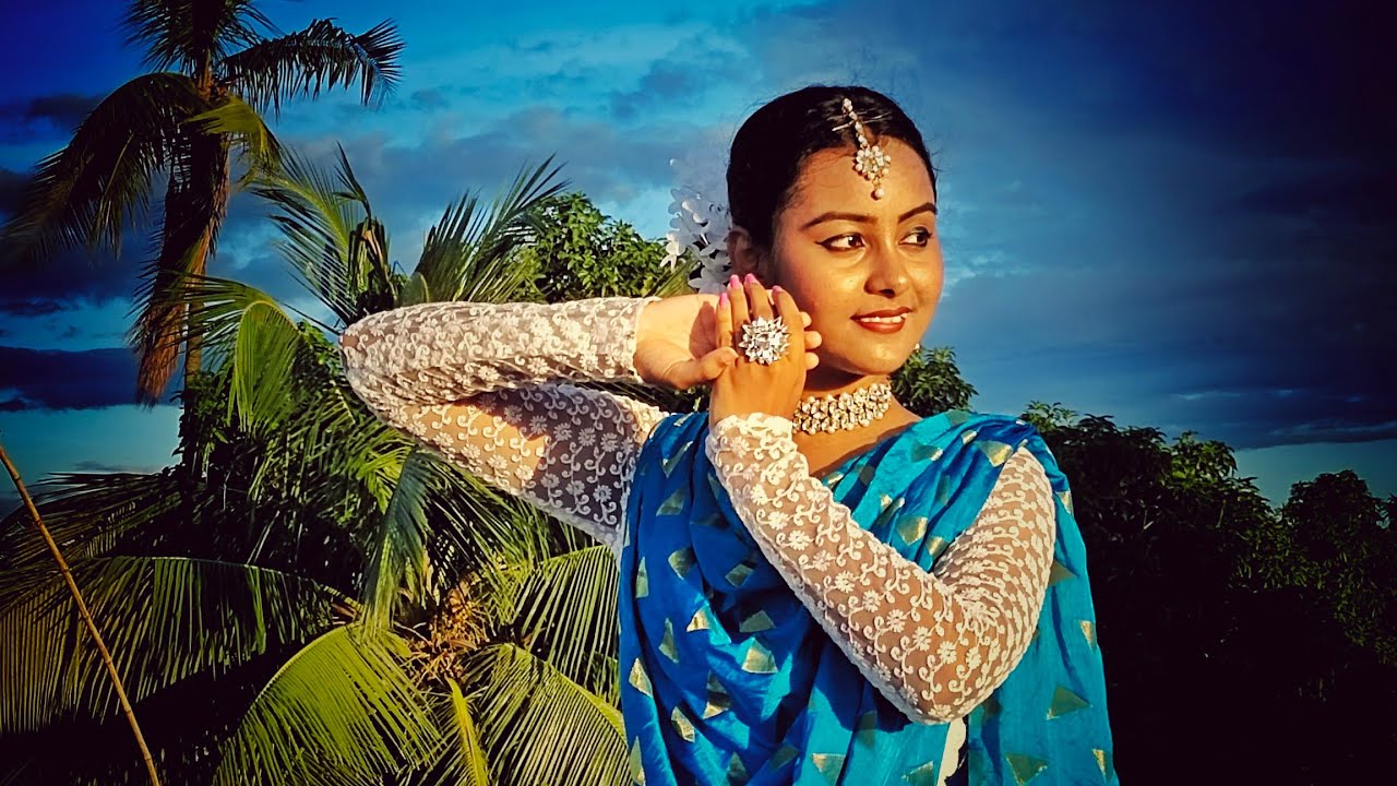 Dariye acho tumi amar ganer opare 💙 Rabindra jayanti special dance cover by Anwita 💙
