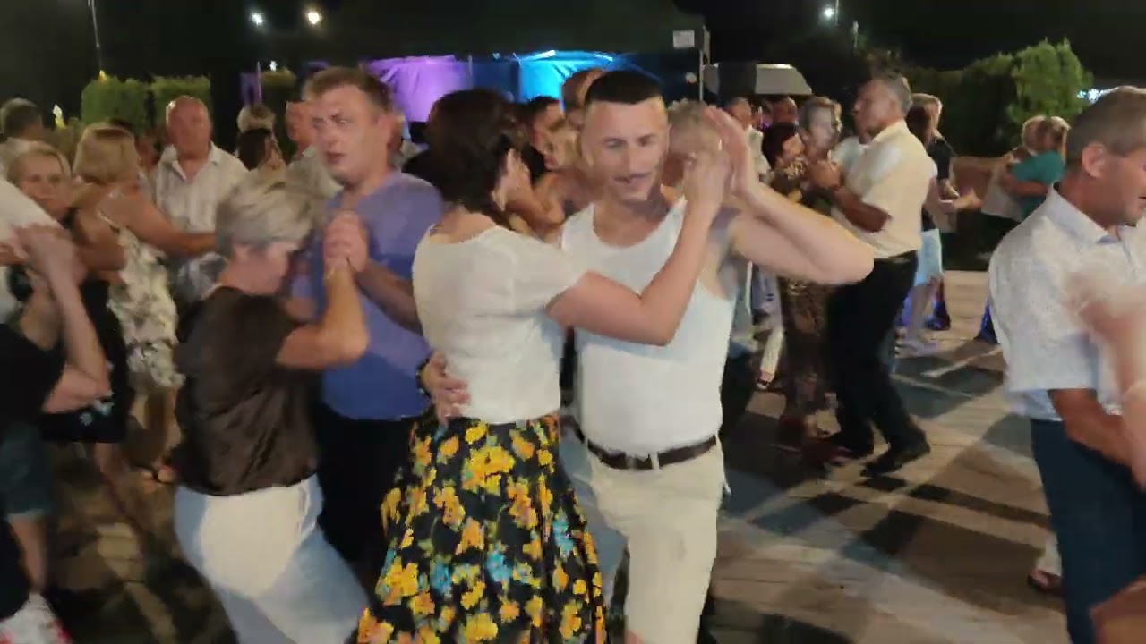 15 sierpnia 2025 Młody TANCERZ zachwycił w POTWOROWIE Fantazyjnymi HULANKAMI 