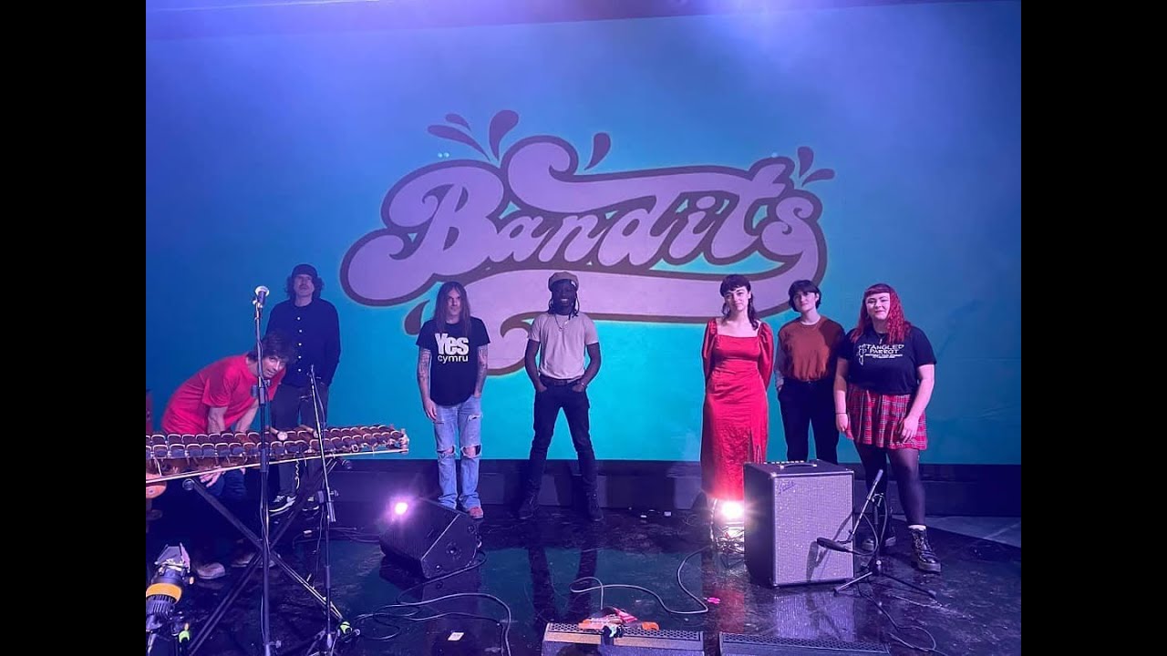Bandits - Santiago (Endaf Emlyn cover)