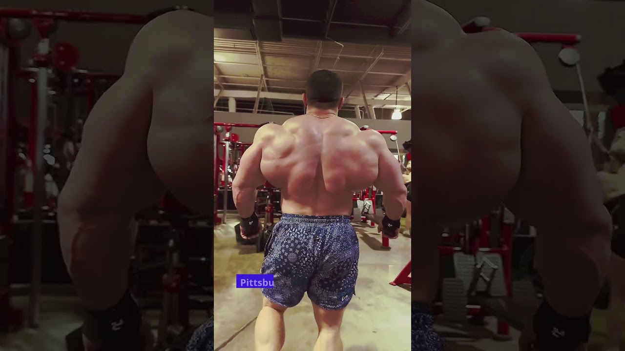 Его спина мутировала еще больше