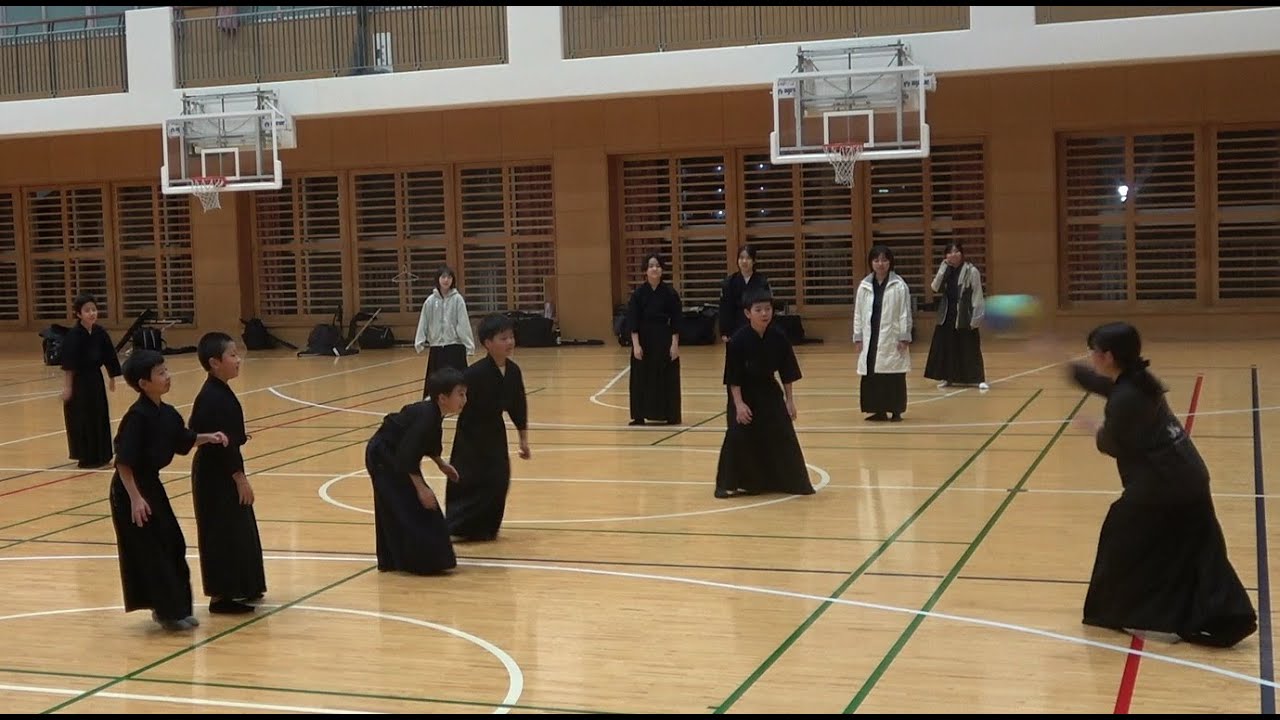 令和 8年 1月 21日 (水)　18:00～20:00　志真志小学校体育館