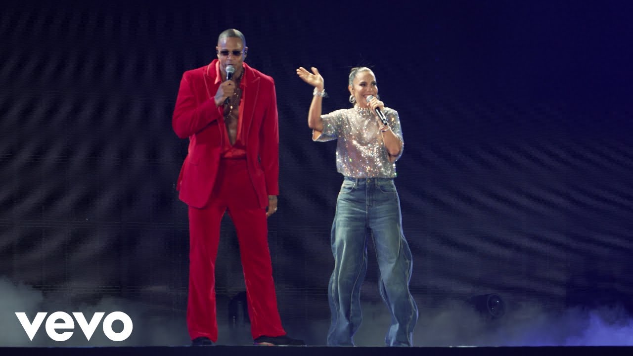 Léo Santana, Ivete Sangalo - Um Motivo