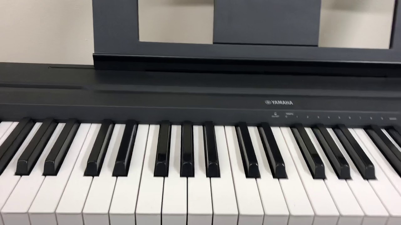 Cómo afinar la guitarra con un piano