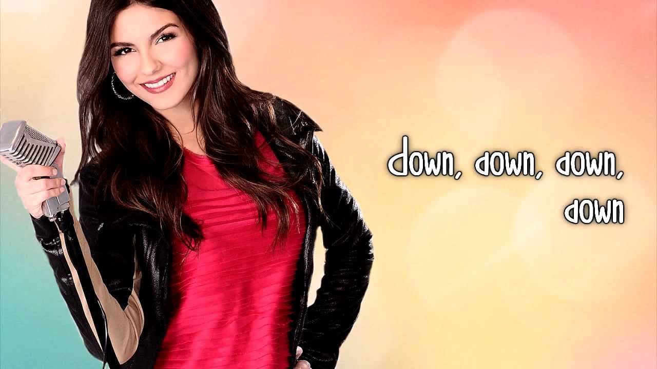 Victoria Justice - Don't You Forget About Me (Lyrics)