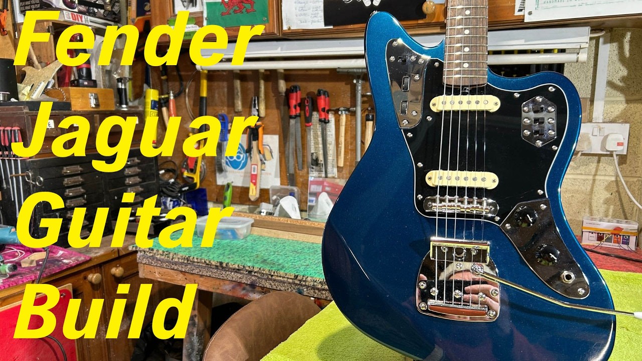 Гитара Fender Vintage Jaguar в полностью собранном виде.