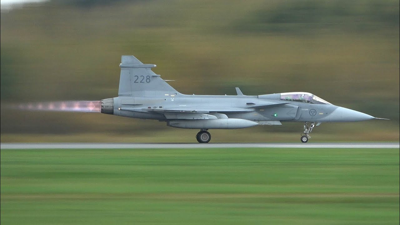 Saab JAS 39 Gripen Power - Full Afterburner Takeoffs
