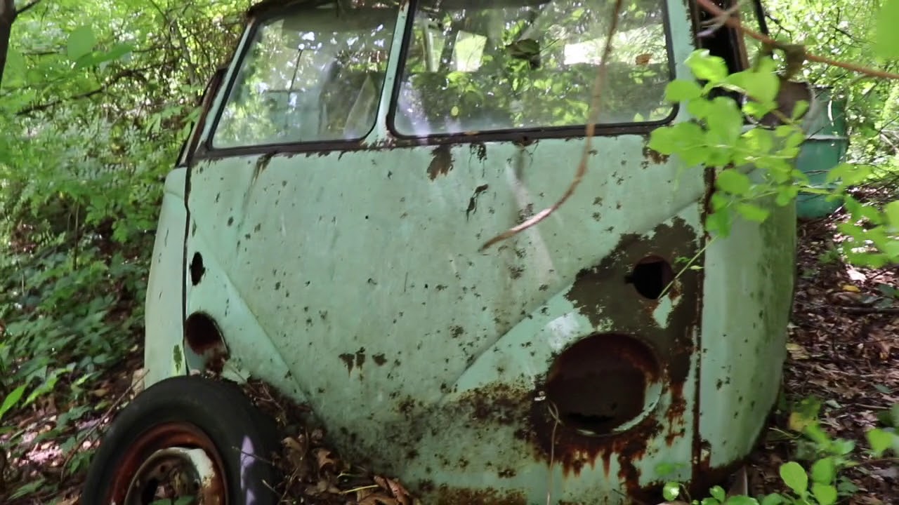 Volkswagen Bus Split Window Woods Find : VW Bus rescue ? Vw Van Found