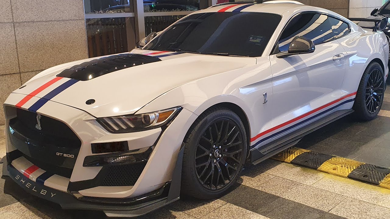 Ford Mustang (Shelby GT500 body kit) @ Pavilion