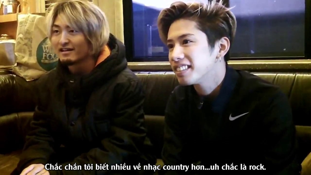 [Vietsub] One OK Rock Interview at The Rave on November 7, 2015