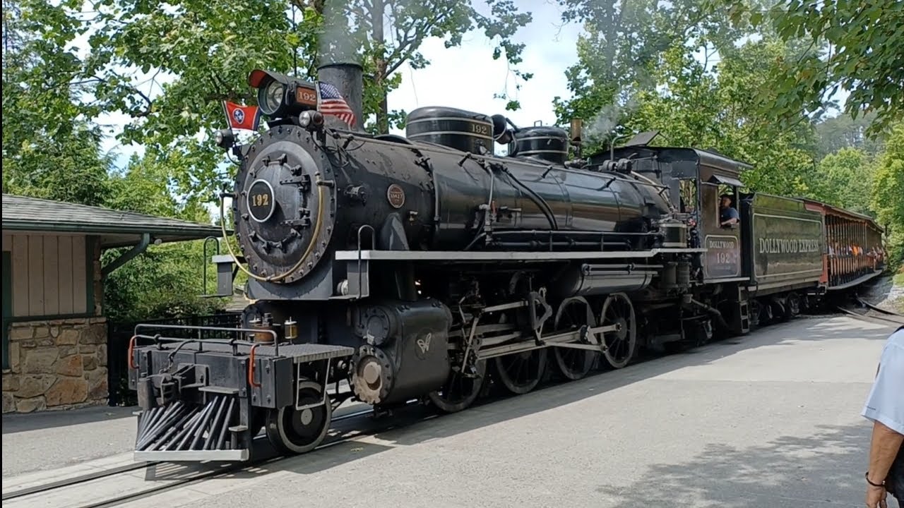 Dollywood Express 192 Klondike Katie ride and runbys with loads of whistle