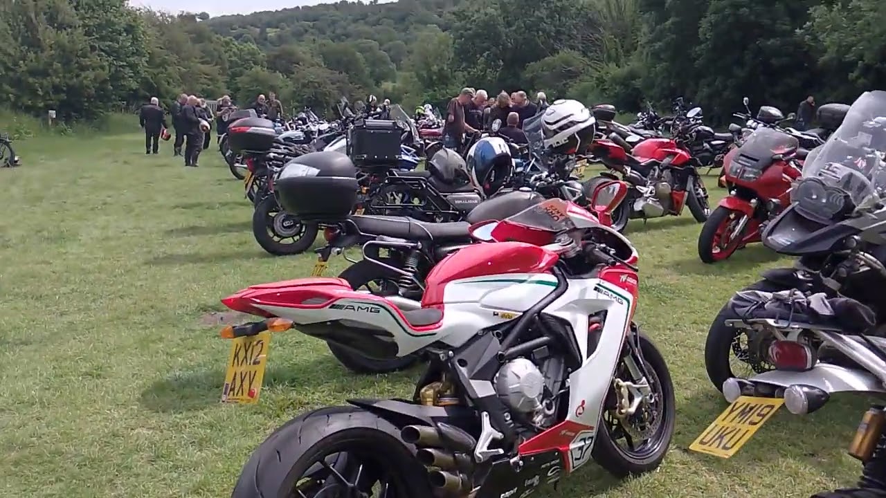 The Duke William, Matlock Lunchtime Classic Bike Meet June 2025