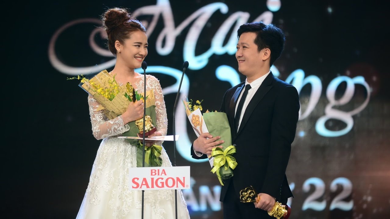 Trường Giang Tỏ Tình Công Khai Với Nabi Nhã Phương Trên Sân Khấu Trao Giải Mai Vàng 2016