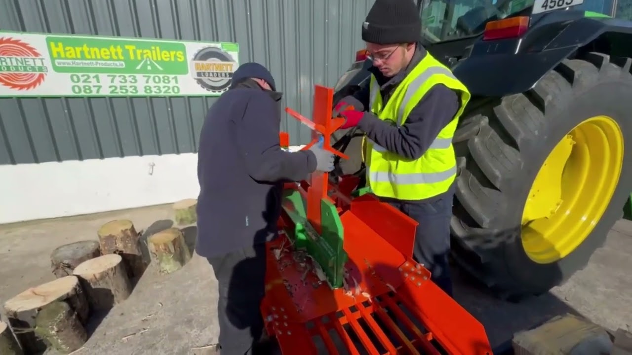 Hartnett 25T Tractor Log Splitter with Hydraulic Axe Head