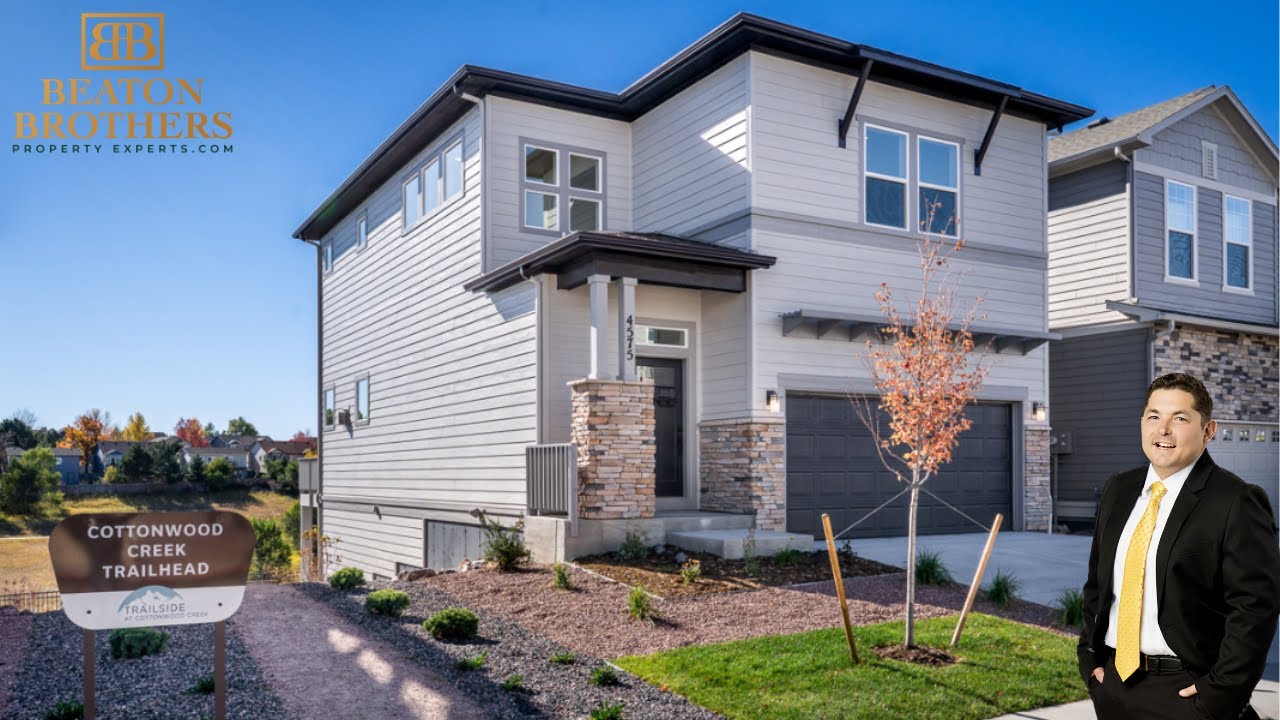 Gated Single Street New Build | The Deerfield | David Weekley Homes