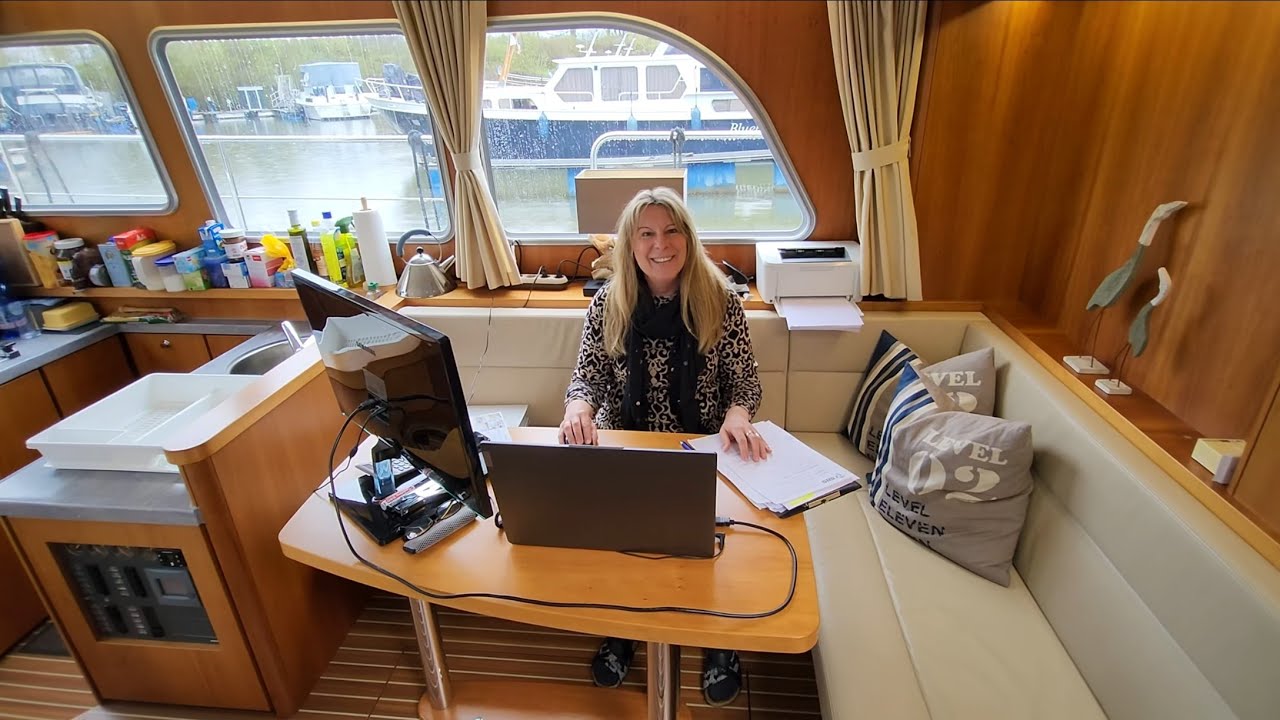 3-fache Mutter verkauft ALLES und lebt und arbeitet jetzt in einer kleinen Yacht! Lydia und Willi.