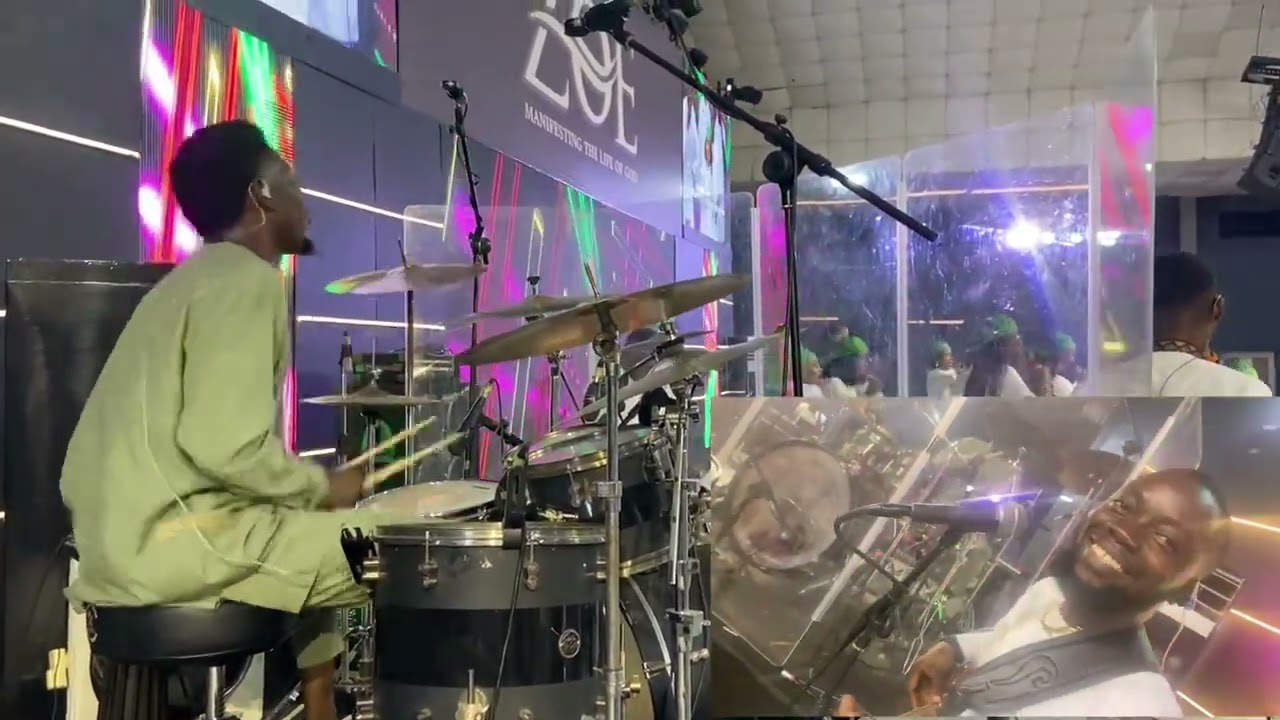WORLDS BEST BASS PLAYER PRESENT AT THE TRANSFORMING CHURCH ABUJA @TransformersNG @RevSamOye 