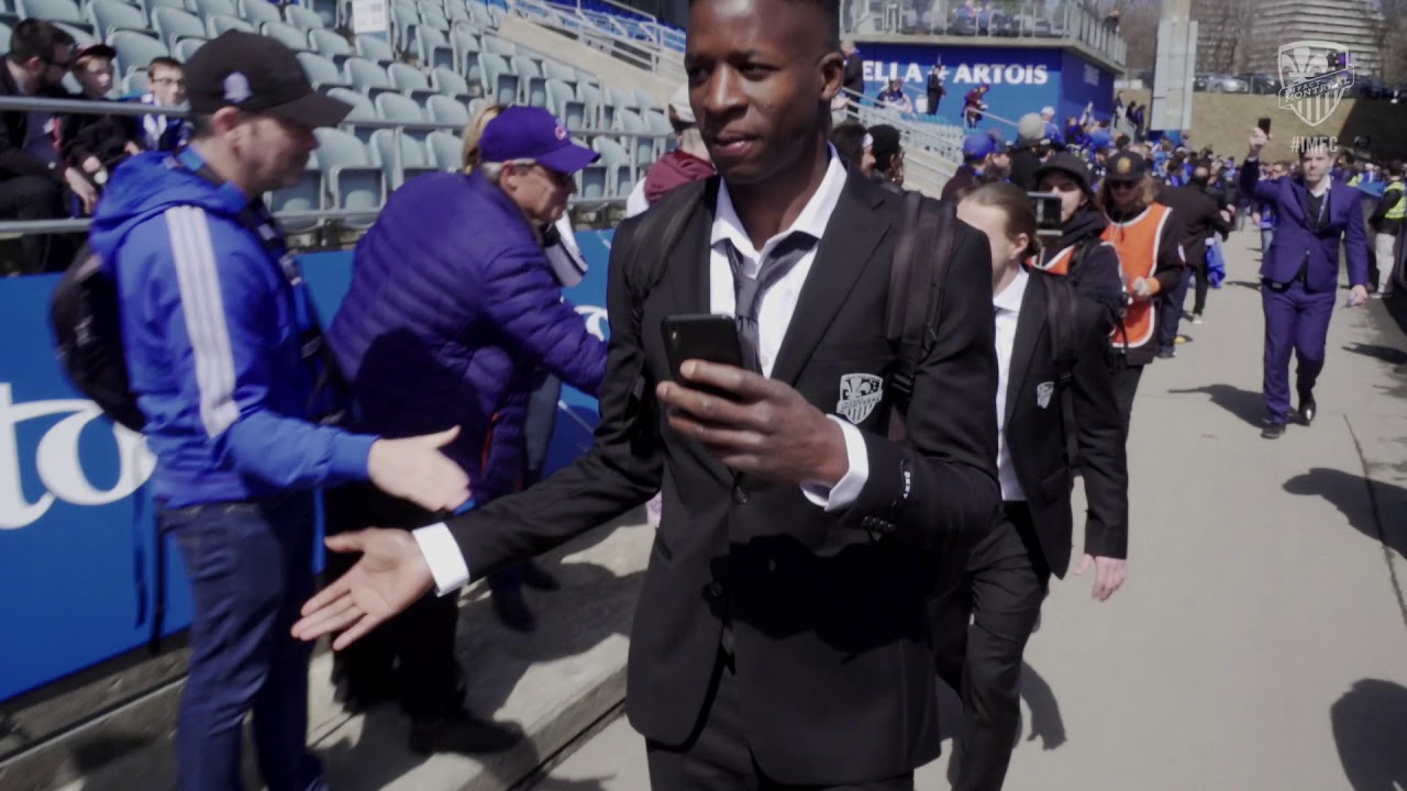 Le rituel des joueurs au Stade Saputo
