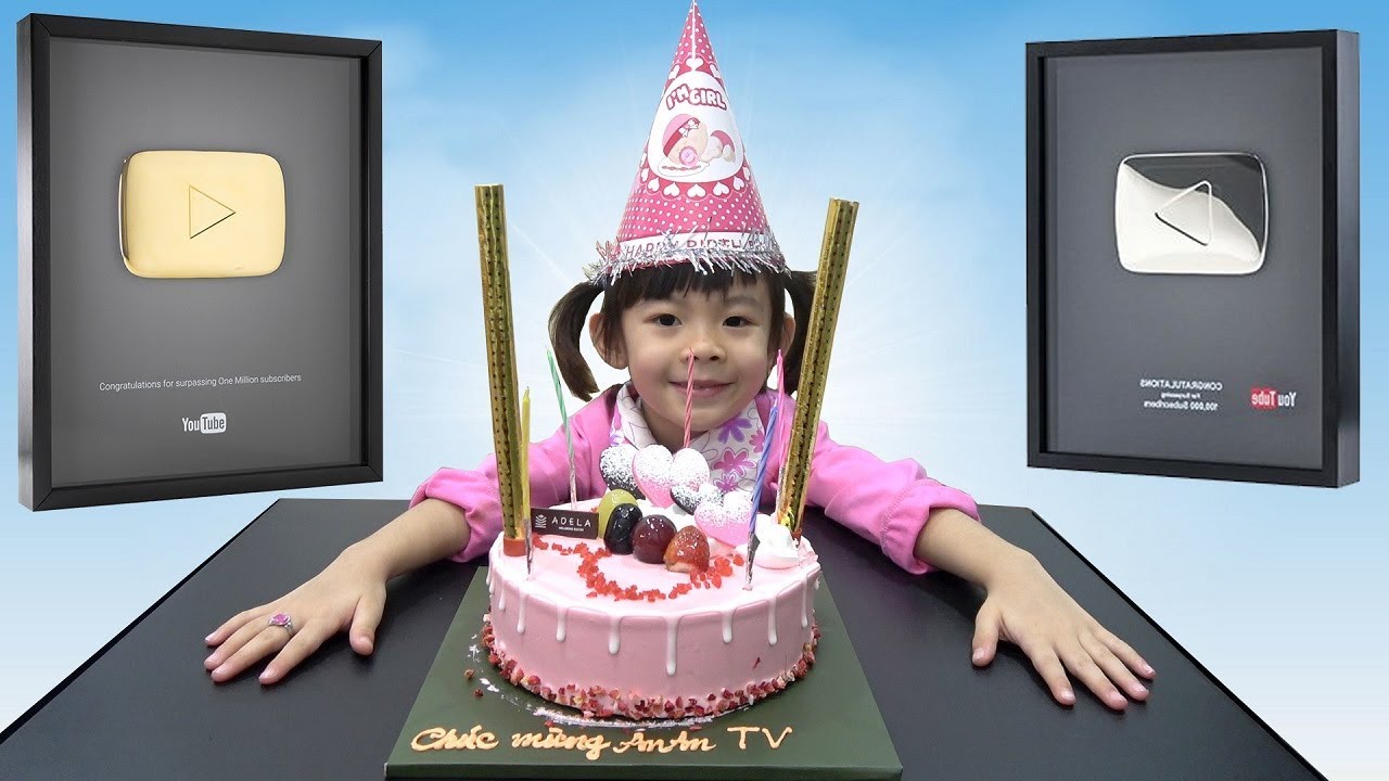 Cảm Ơn Cộng Đồng Và Youtube! Nút Play Vàng: Niềm Hạnh Phúc Lớn Nhất Của Bé ❤ AnAn ToysReview TV ❤