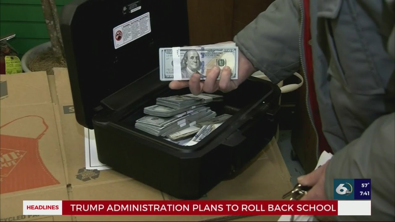 Man finds $43K in couch he bought from store
