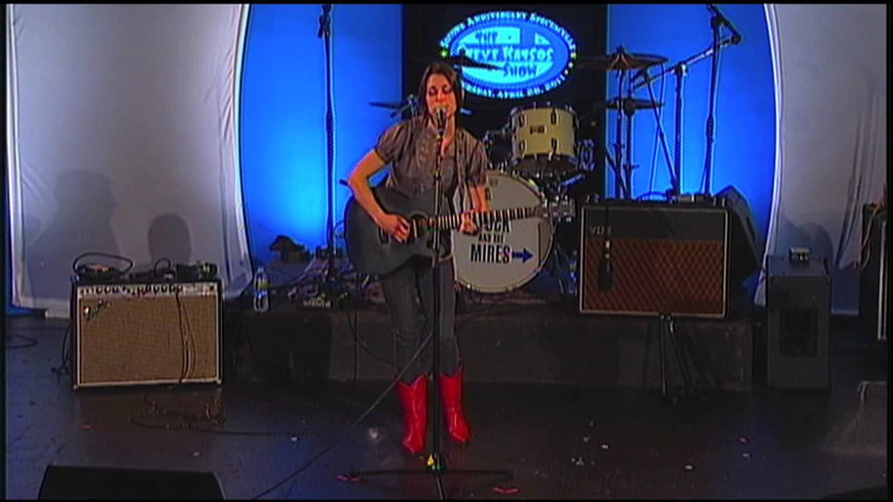 Sarah Blacker plays 